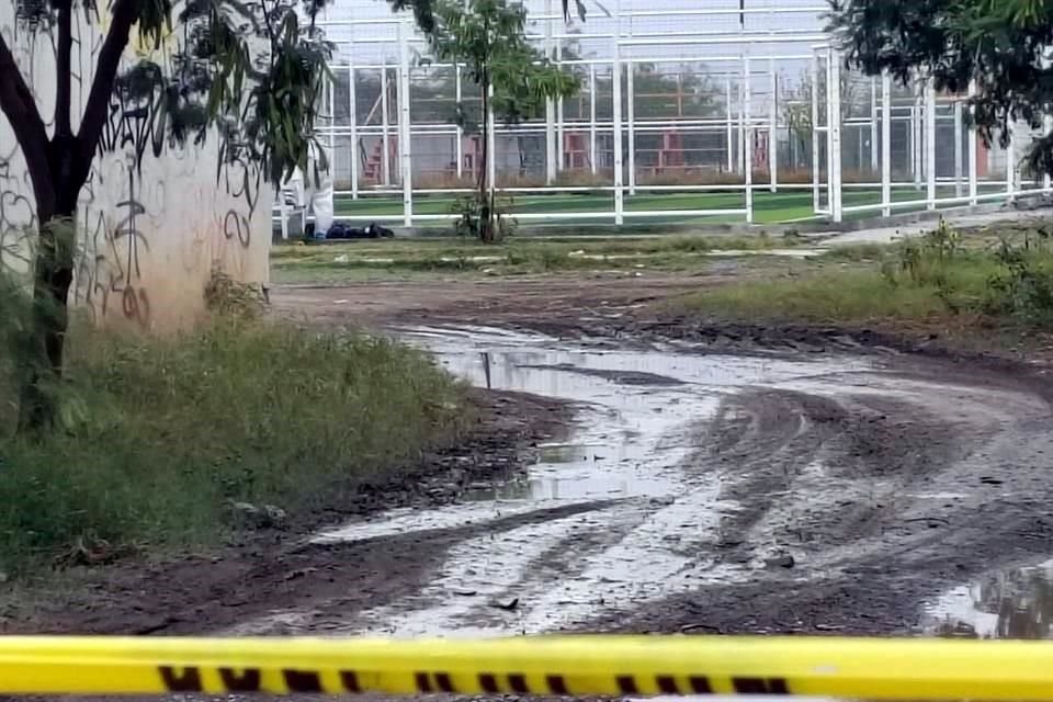 La agresión fue reportada alrededor de las 10:30 horas en las canchas municipales ubicadas en la calle Silicio y Titanio, en la Colonia Paseo de las Minas.