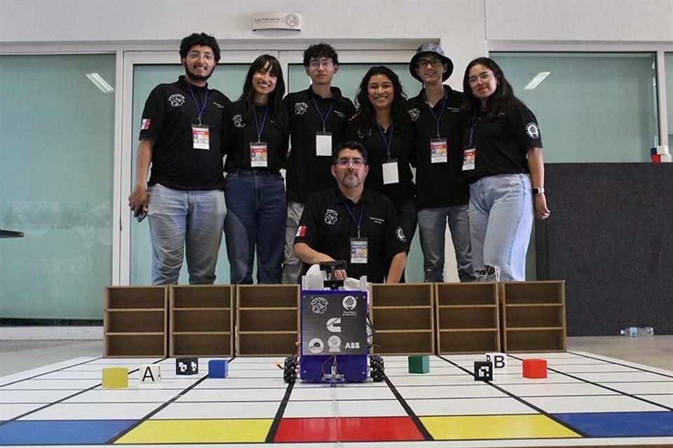 Con Wall-E, alumnos del Tec de Monterrey campus San Luis Potosí ganaron el año pasado en este mismo Torneo la oportunidad de concursar en un certamen regional.