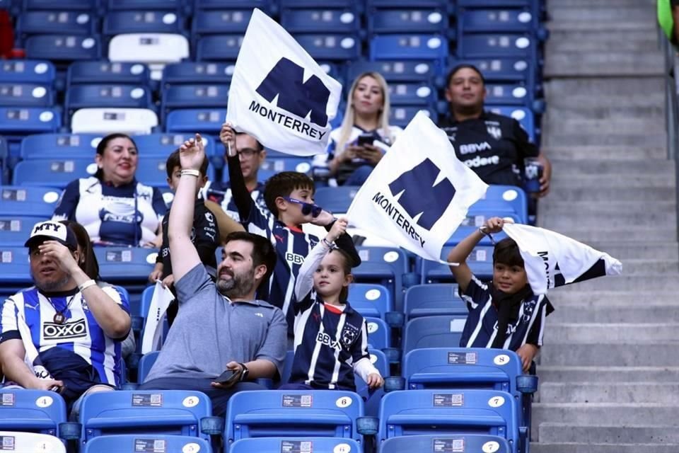 Que se vean las banderas.