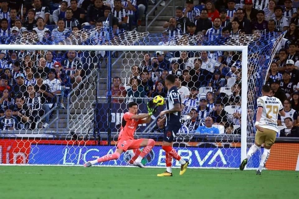 Esteban Andrada fue titular y, aunque fue abucheado gran parte del encuentro, tuvo una noche tranquila.