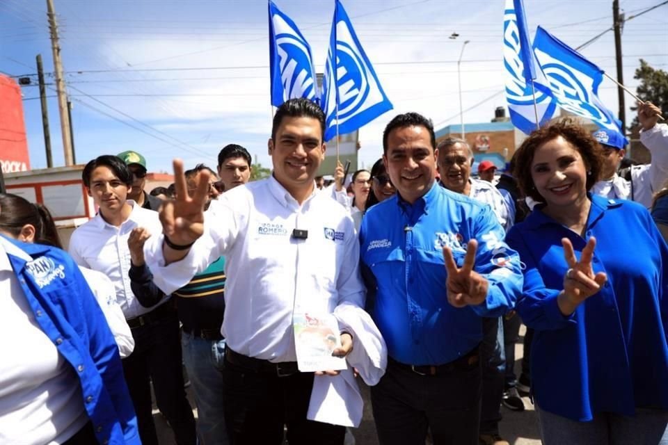 Romero llegó hoy a Durango para apoyar a los candidatos del PAN en esa entidad.