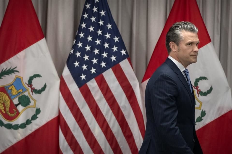 El Secretario de Defensa, Pete Hegseth, llega a una reunión en el Pentágono, el 5 de mayo del 2025.