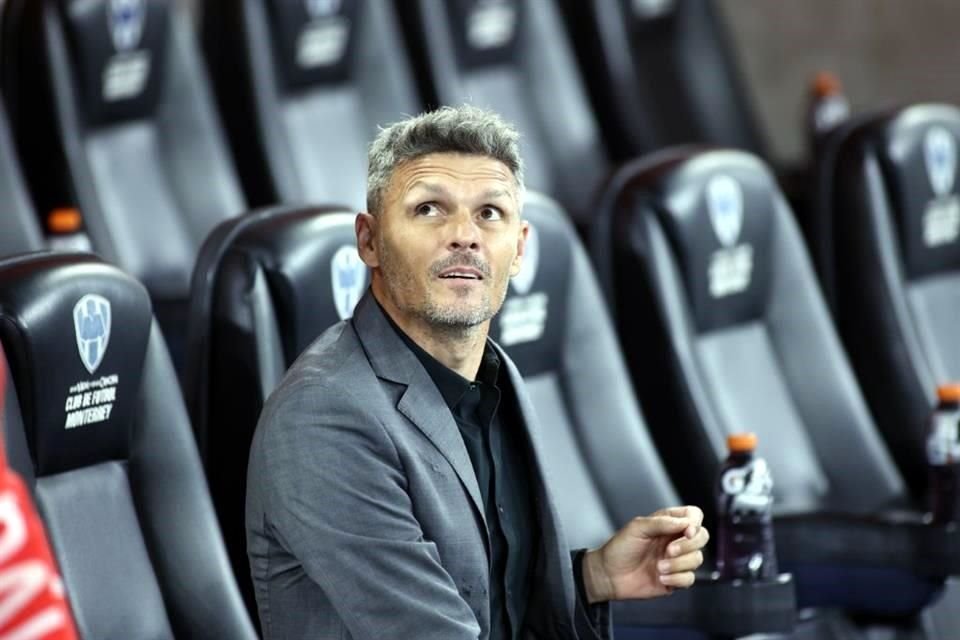 Fernando Ortiz fue cesado como director técnico de Santos.