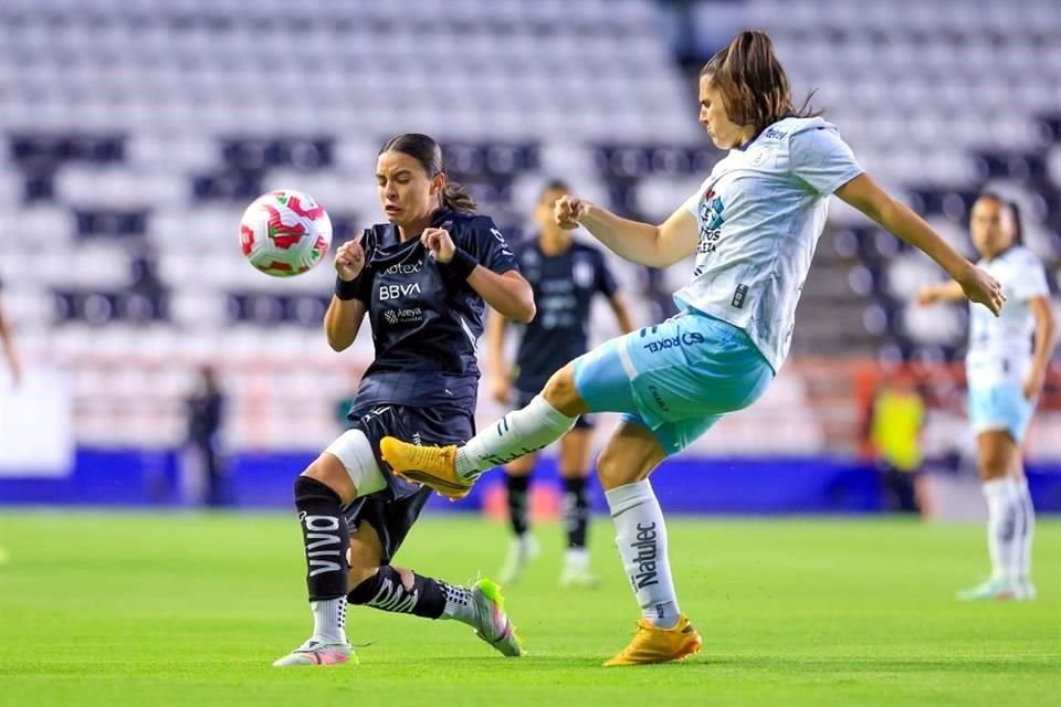 Pachuca dejó en el camino a las Rayadas y acabó con el ansiado sueño del tricampeonato, al imponerse este lunes 4-1 sobre las regias y avanzar a la Final con global de 4-2.