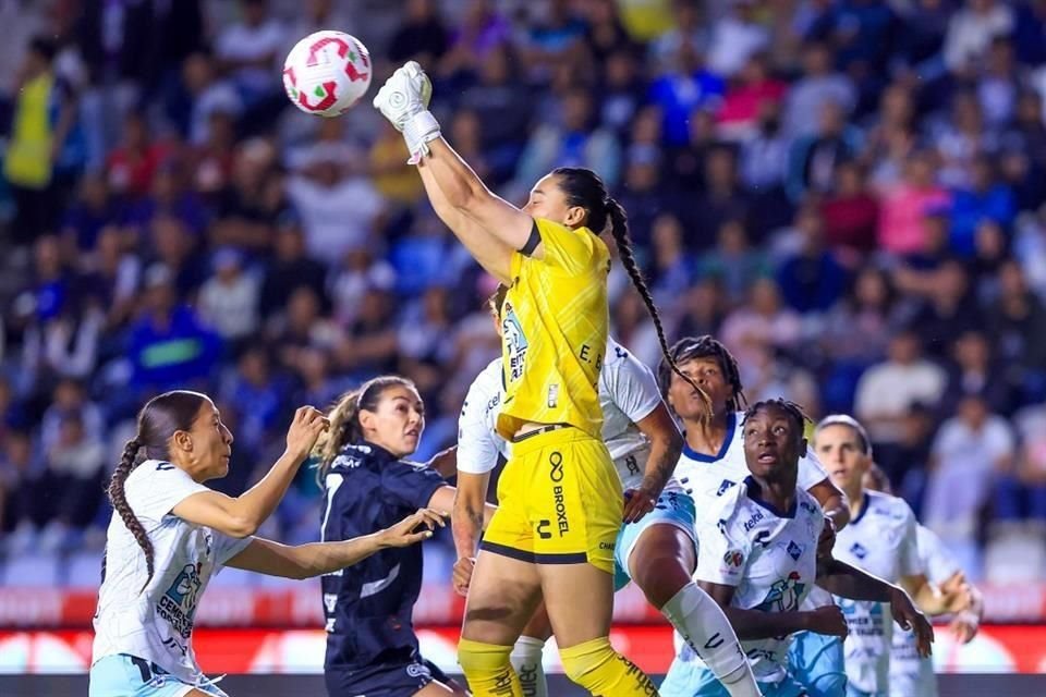 Pachuca dejó en el camino a las Rayadas y acabó con el ansiado sueño del tricampeonato, al imponerse este lunes 4-1 sobre las regias y avanzar a la Final con global de 4-2.