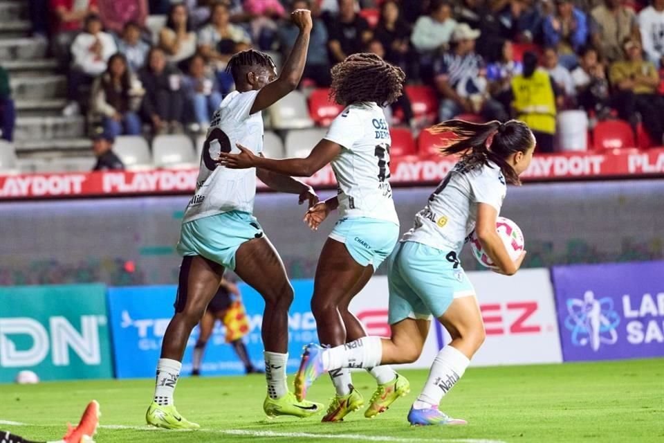 Pachuca dejó en el camino a las Rayadas y acabó con el ansiado sueño del tricampeonato, al imponerse este lunes 4-1 sobre las regias y avanzar a la Final con global de 4-2.