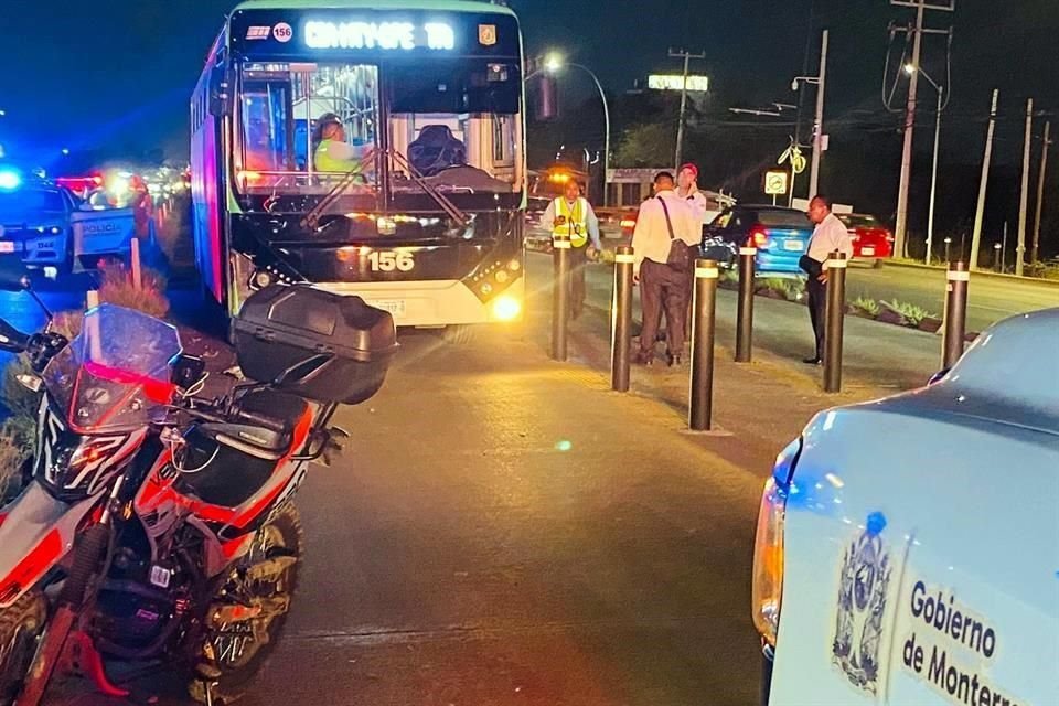 El aparatoso accidente se registró alrededor de las 20:30 horas.