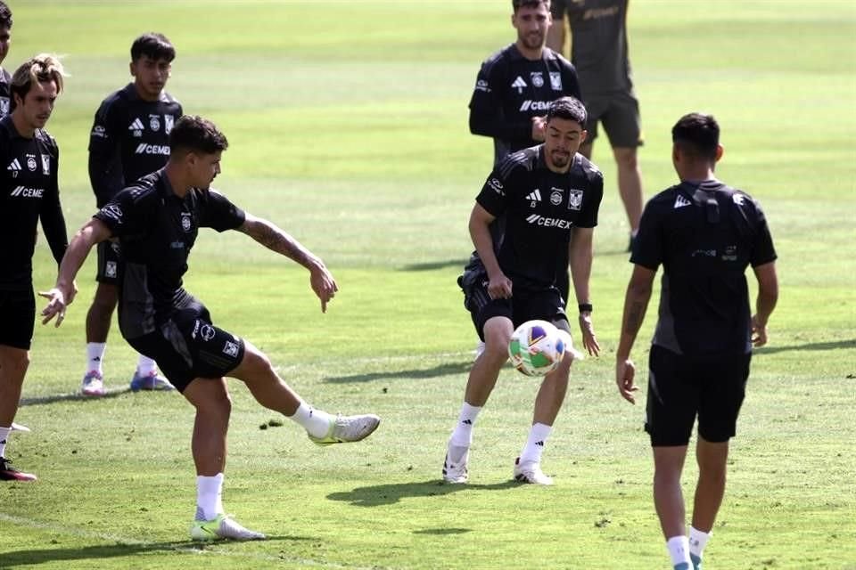 Los Tigres entrenaron este martes en el Uni de cara al duelo de ida en Aguascalientes.