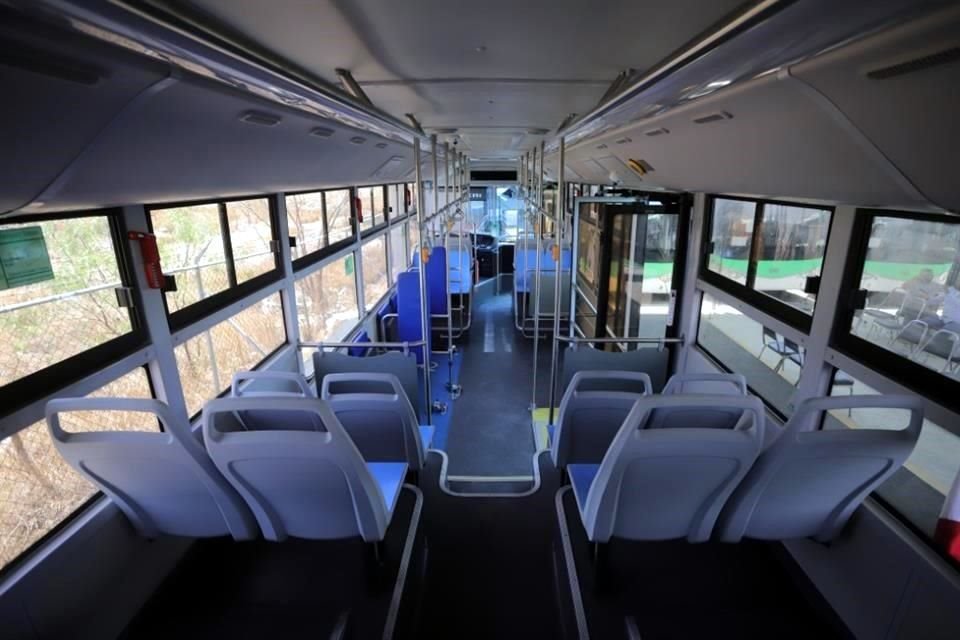 Las nuevas unidades de Transmetro que fueron presentadas.