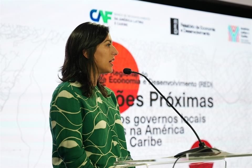 Verónica Frisancho, gerenta de Conocimiento del CAF.
