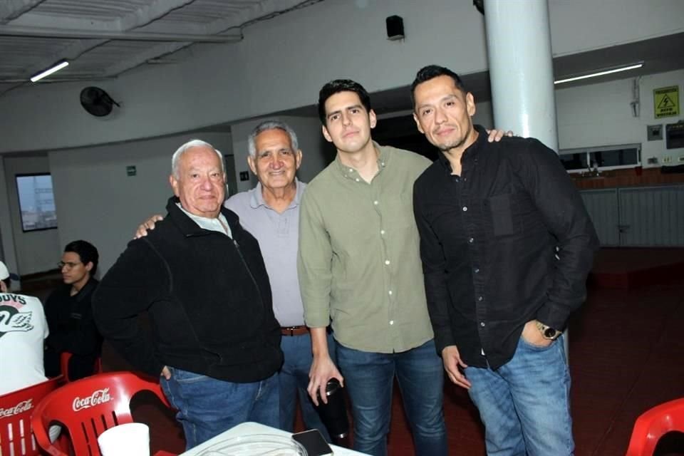Enrique Alonso Caballero, José Gómez Rodríguez, Hugo Gómez y Enrique Alonso Gómez
