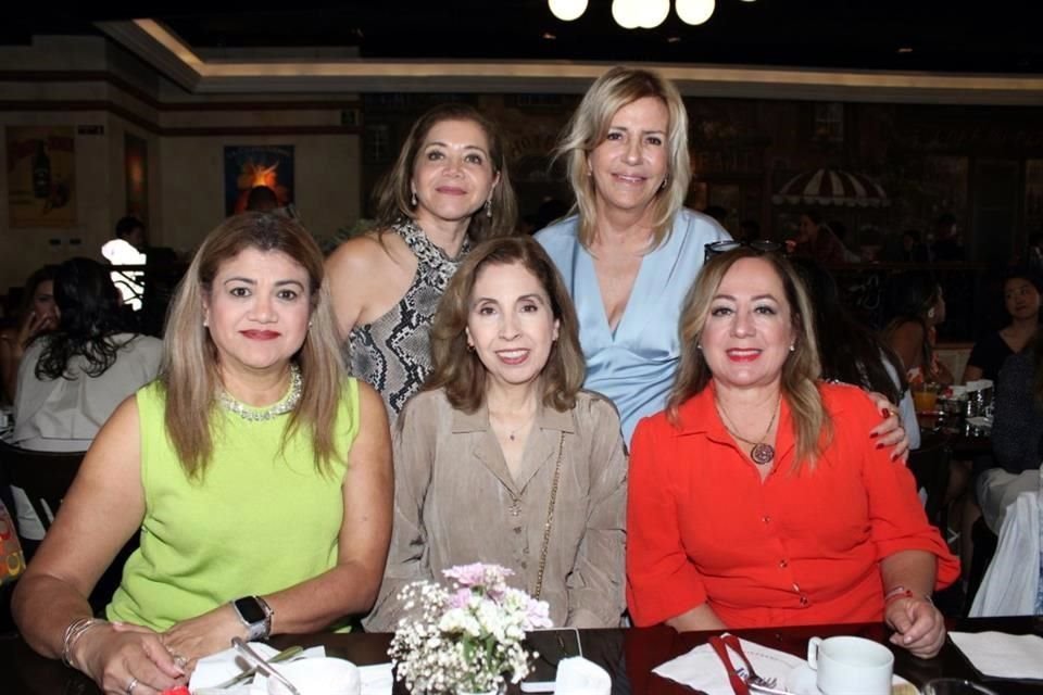 Fabiola Barrón, Margarita Villarreal Quintanilla, Lorena Suárez, Miriam Dávila y Mayela Lozano