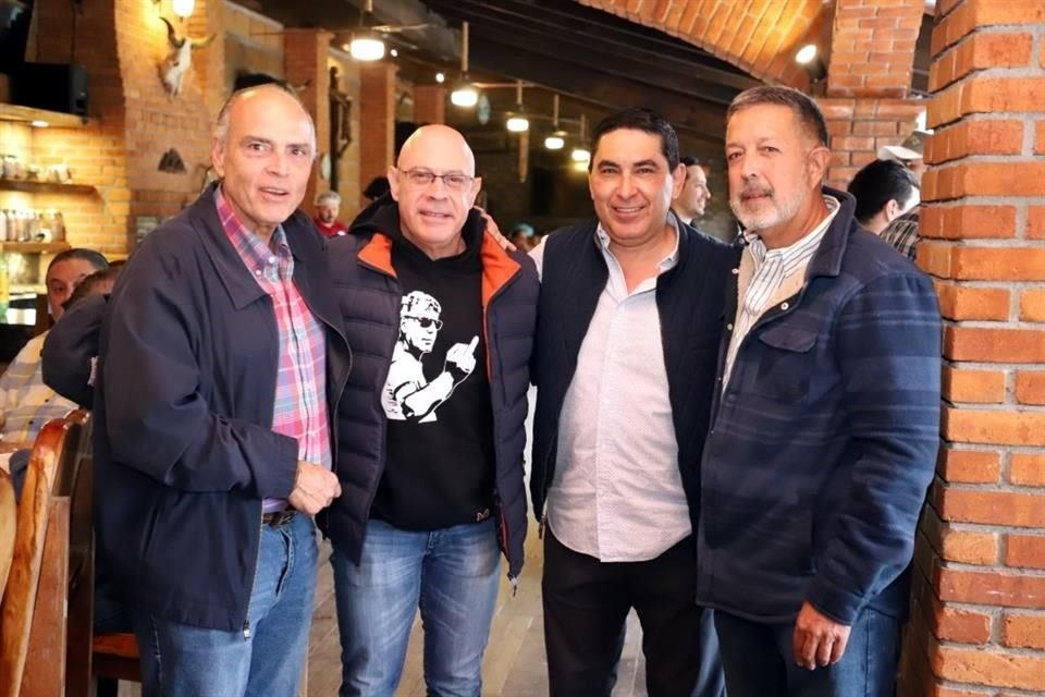Gabriel Garza, Oscar Lozano, Víctor González y Raúl Cisneros