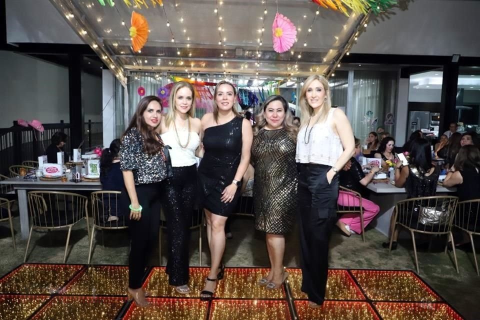 Ángela Reyna, Janella Luis, Ericka Ávalos, Yara Torres y Rosario Gámez