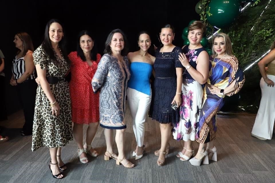 Janeth Alarcón, Ana Edith Chávez, Claudia Alemán, Claudia Villarreal, Vero Carreño, Jéssica de Rodríguez y Cecilia Torres