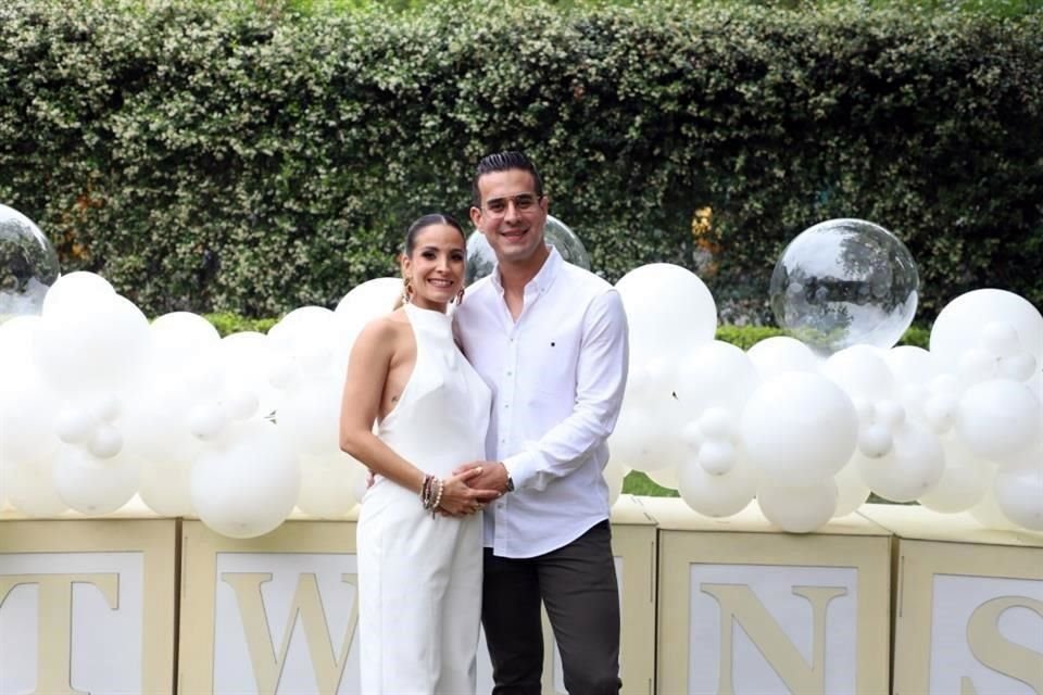 Ana Gabriela Palacio y Alejandro Bassol Dávila