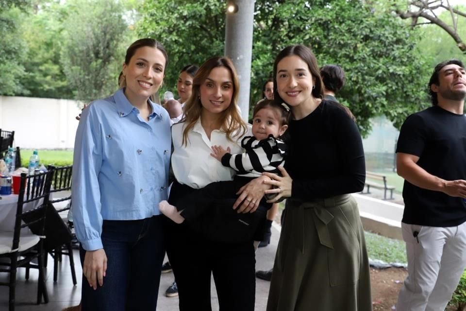Ana Victoria García, Rebeca García, Rebeca Salinas y Elena Villarreal