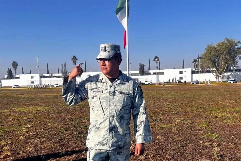 Fue identificado como el Sub Agente Ubaldo Martínez Castro, con cerca de 20 años de servicio. Era originario de Huauchinango, Puebla, donde era conocido como 'Wachi', por su trayectoria militar.