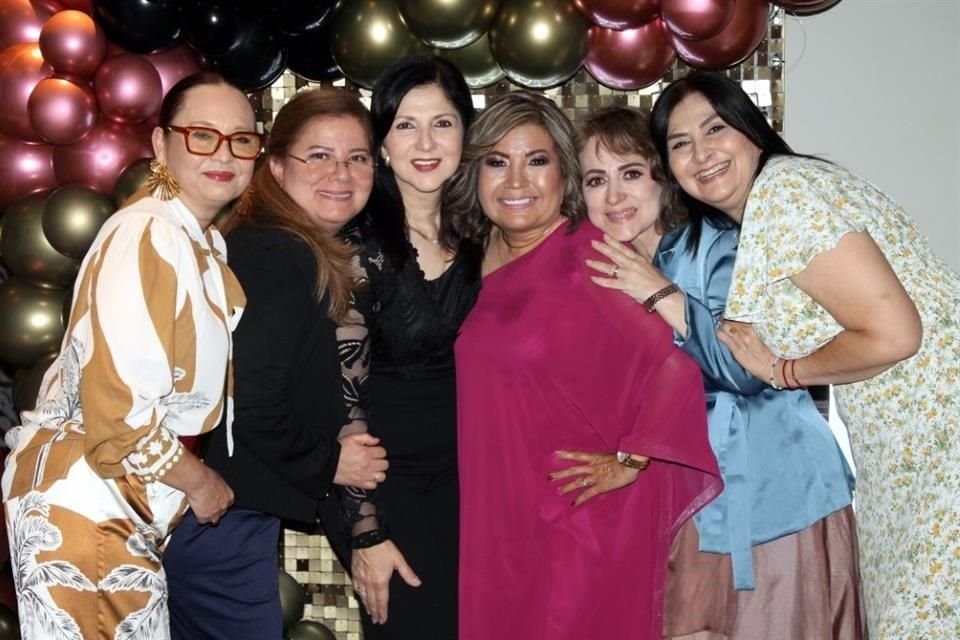 Linda Chapa, Frida García, Sandra Elizondo, Tere Domínguez Tinoco, Mary de Cantú y  Marcela Barragán