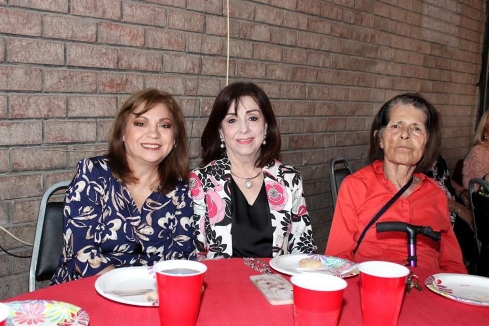 Graciela Compeán, Chacha Ayala y Martha Guerrero