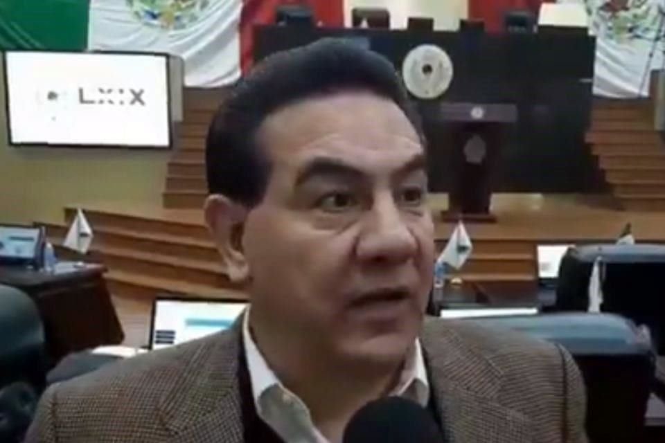 Luis Benítez Ojeda, ex dirigente del PRI en Durango, renunció tras 40 años de militancia, aseguró que el partido 'se ha alejado de la militancia'.