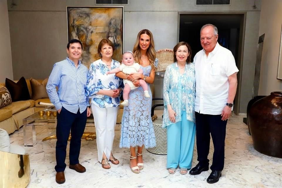 Felipe Elizondo, Gloria Elizondo, Enrique Meade González, Ileana González de Meade, Graciela Elizondo de González y Fernando González de la Fuente