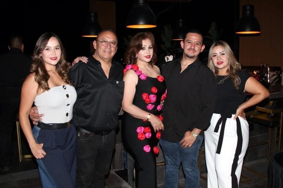 Michel Hernández de Treviño, Arturo Hernández Olivas, Ana Bertha Silva de Hernández, Jibram Hernández, Suheidi Hernández de Almazán