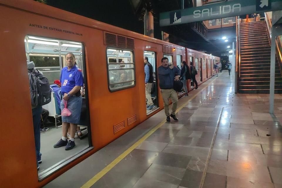La Línea B del Metro reanudó el servicio en todas sus estaciones.