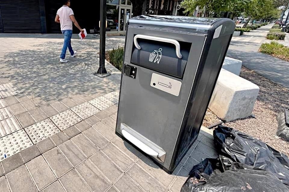 A lo largo del Municipio se colocaron 90 de este tipo de botes cuya manutención mensual ronda los 5 mil pesos, cada uno.