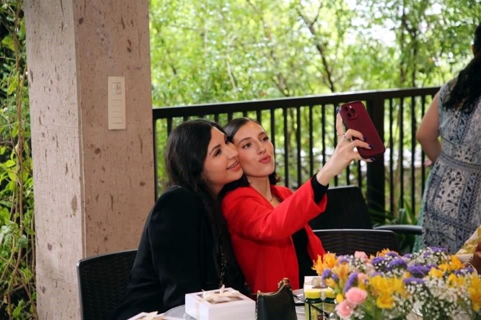 Sara Cruz y Roberta Gutiérrez