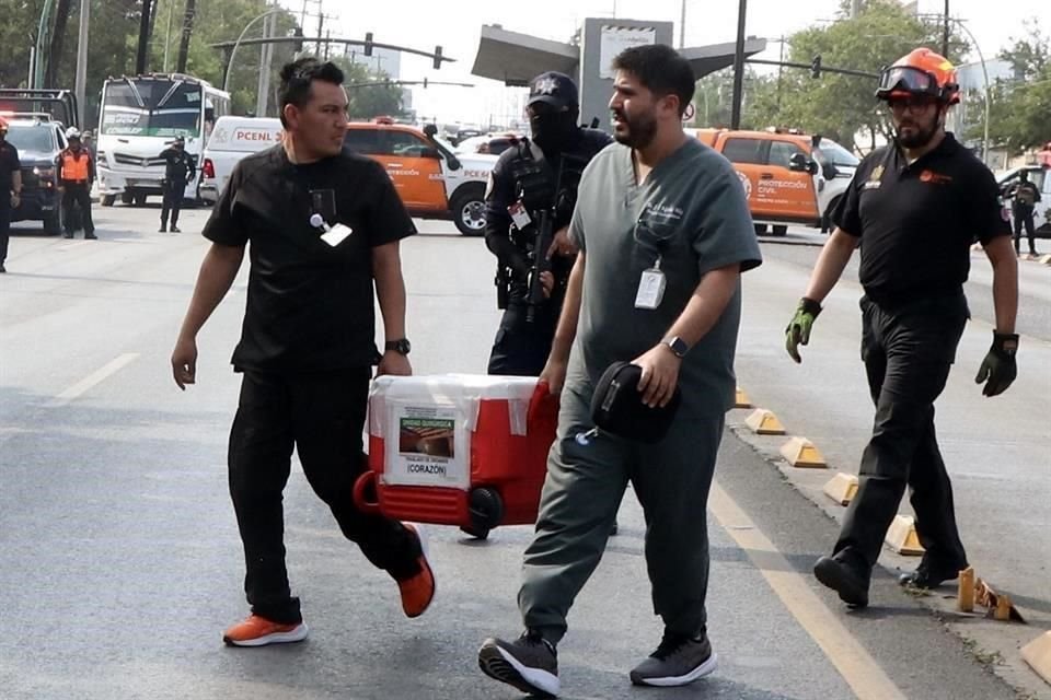 Los órganos fueron trasladados en una hielera <br>con solución preservadora.