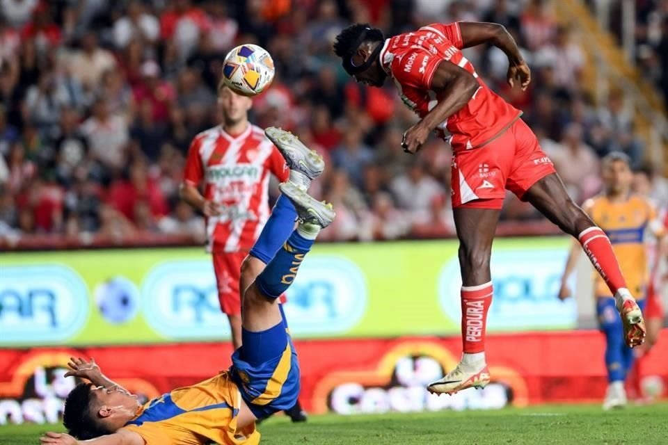 Repasa las acciones de la primera parte del Necaxa vs. Tigres.