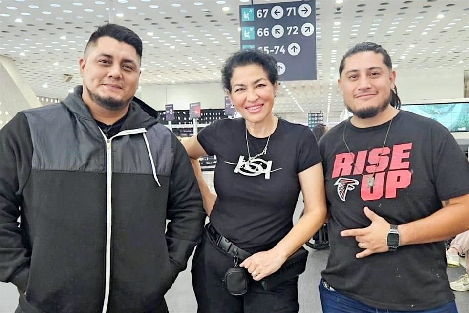 Rogelio Mendoza (izq. a der.), Alba Rosa Amezcua y Gerardo Robledo son los madonnaris regios.