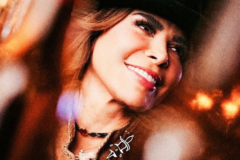 El disco incluye tres colaboraciones, con Gloria Trevi ('Súfrale'), Carolina Ross ('Todavía Te Amo') y Joss Favela ('La Vida Es Pa' Gozarla').