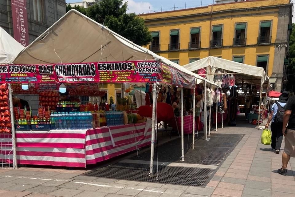 Los comerciantes se identificaron como artesanos, pero vendían alimentos y bebidas, entre otra mercancía.