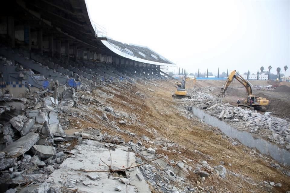 El Estadio Tec en los días de su demolición.