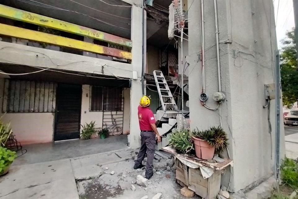 Las personas habitaban en la planta baja y los pisos dos, tres y cuatro del inmueble.