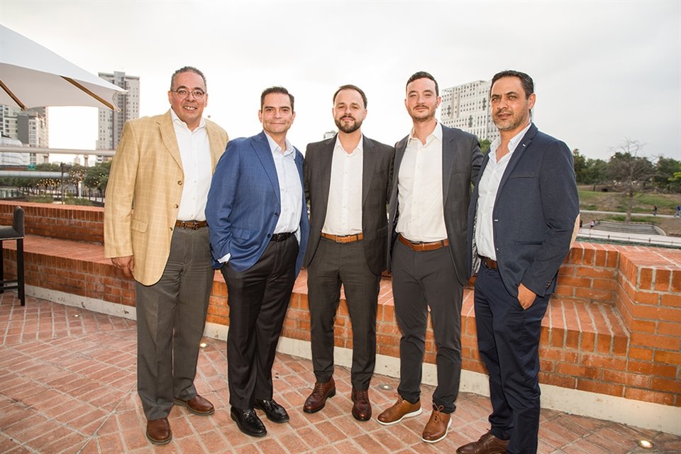 Luis León, Francisco Villicaña, Adrián Treviño, Pablo Santos y Ricardo Ochoa.