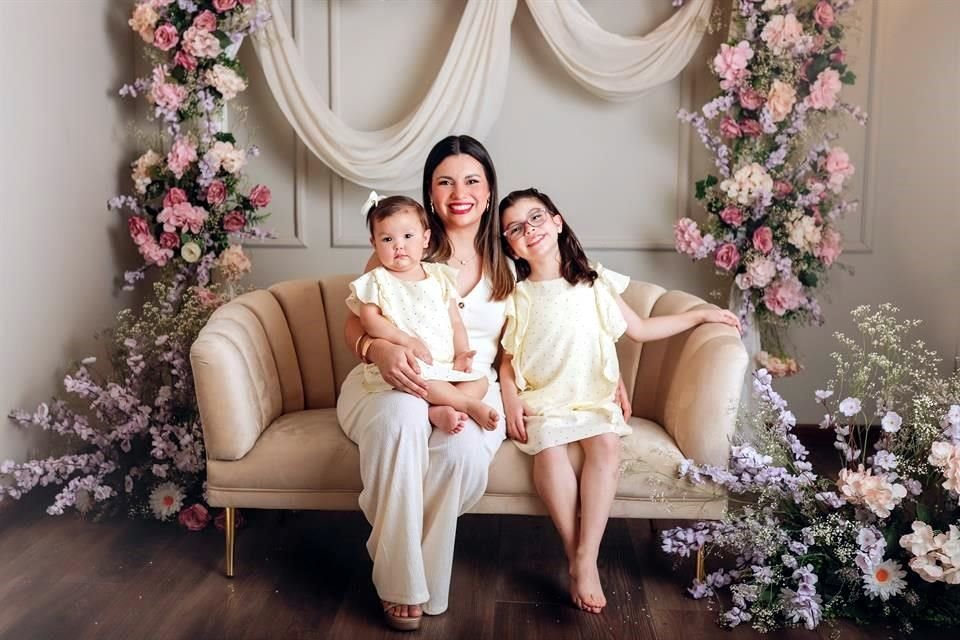 Mariana Salas, Ana Paula y Julia De la Peña Salas