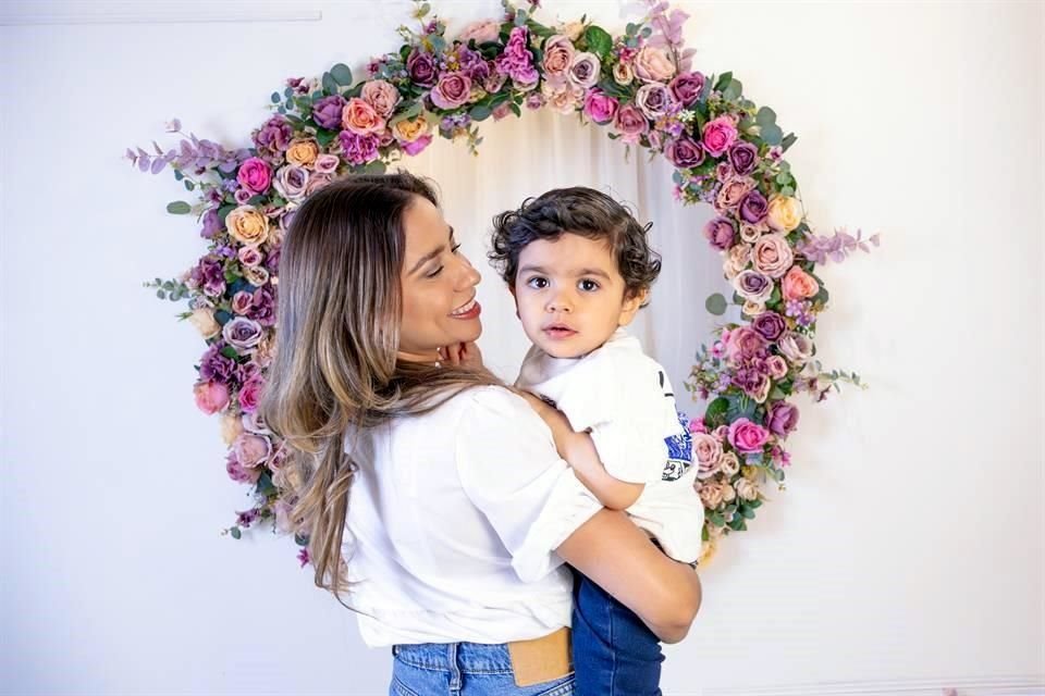 Cris Valdez y Adrián Patricio Vega