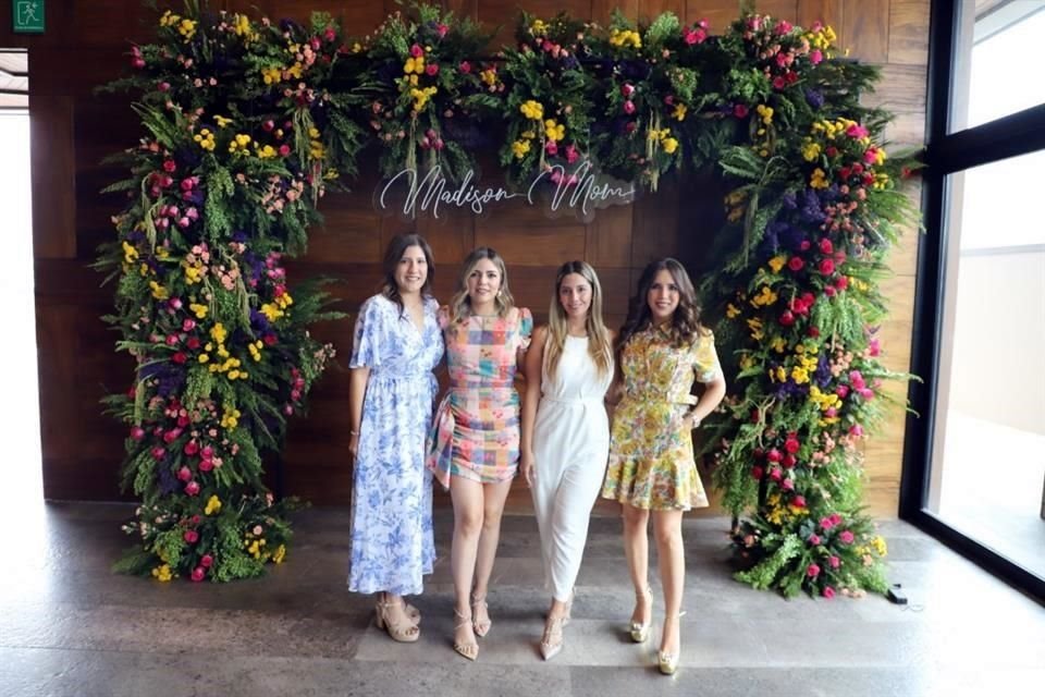Marcela Pérez, Valeria Flores, Alessi del Bosque y Vianey Villicaña