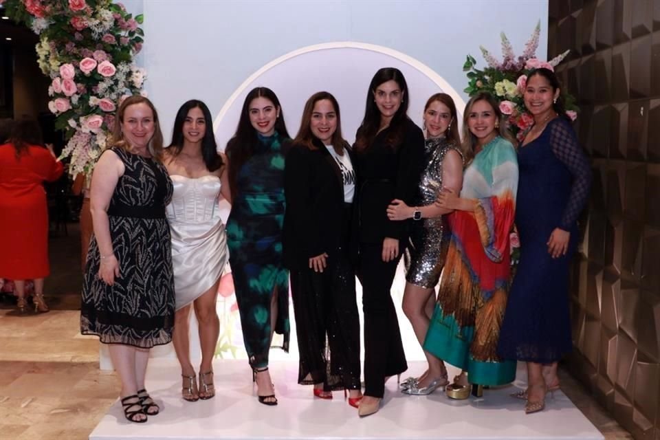 Mónica Martínez, Talia Rocha, Carla Rodríguez, Ana Fabiola Hinojosa, Karla Castellanos, Gabriela García, Fabiola Ayala, Steffany Caría