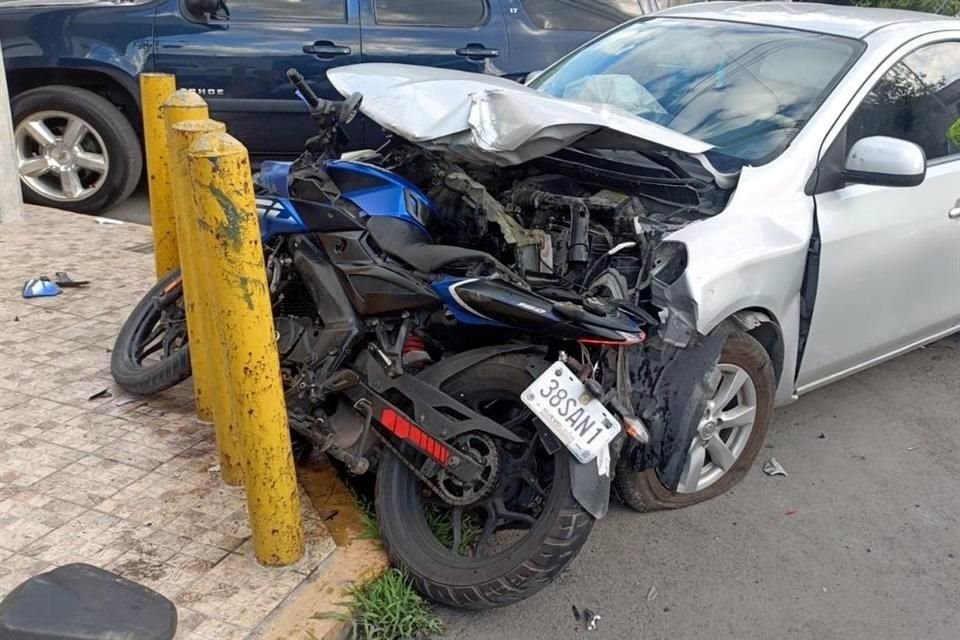 El accidente fue reportado a las 17:36 horas, en el cruce de las calles Arteaga y Manuel Doblado.