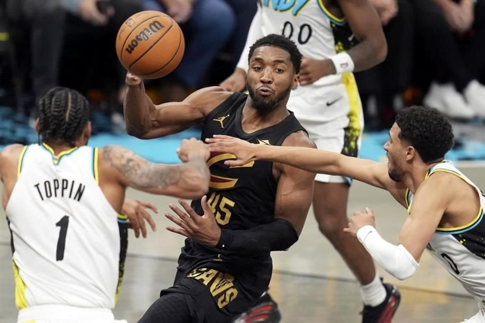 Donovan Mitchell anotó 43 puntos.