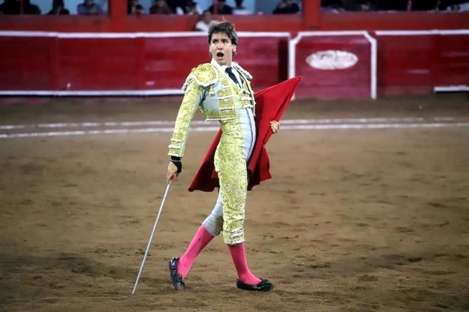 Arturo Gilio fue el triunfador de la corrida inaugural de la temporada 2025 en la Monumental Monterrey; Guillermo Hermoso de Mendoza cortó un apéndice y Diego San Román salió con las manos vacías.
