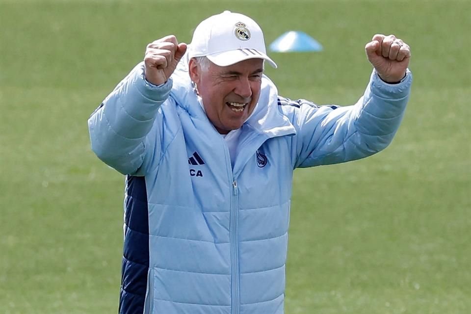 Carlo Ancelotti aseguró que Xabi Alonso es uno de los mejores entrenadores del mundo y tiene las puertas abiertas del Real Madrid.