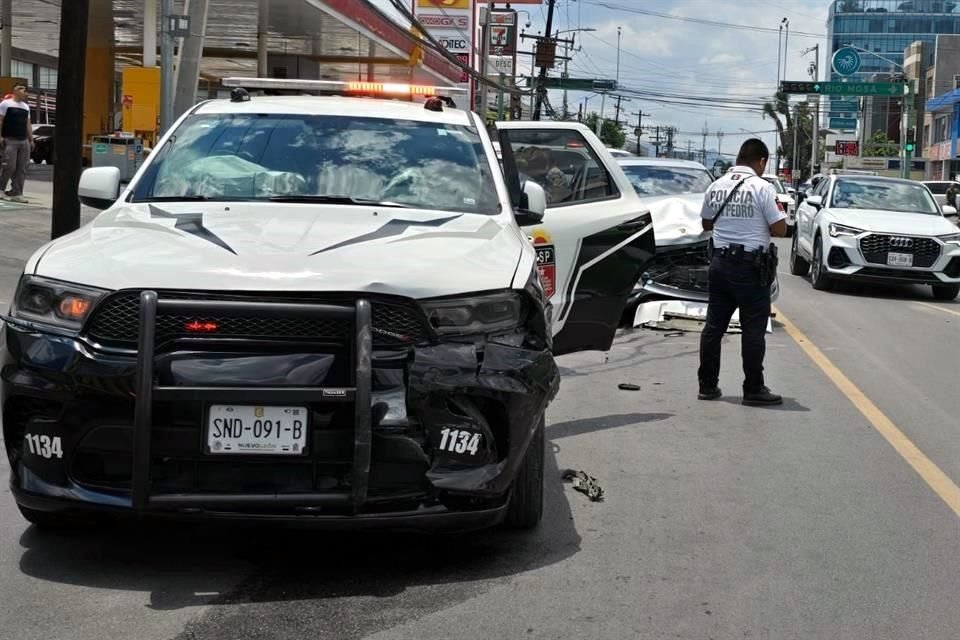 El accidente fue reportado en la Avenida Vasconcelos y Conquistadores, en la Colonia Mirasierra.