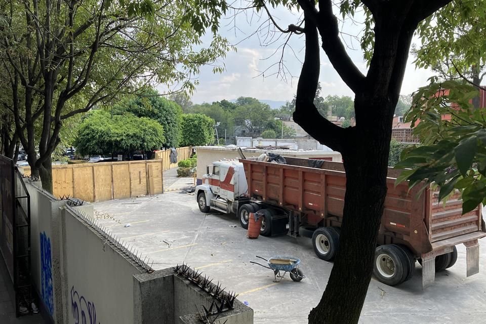 Esta semana, los colonos entregaron un oficio a la Procuraduría para que indague el proyecto inmobiliario.