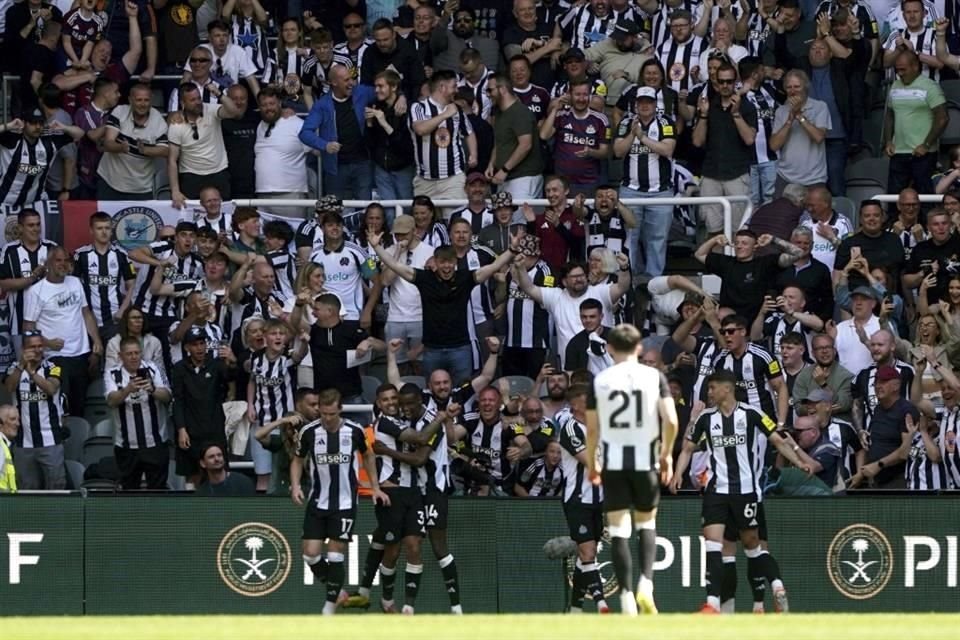 Con estos tres puntos, el Newcastle llegó a 66 puntos y es tercero en la Premier League.