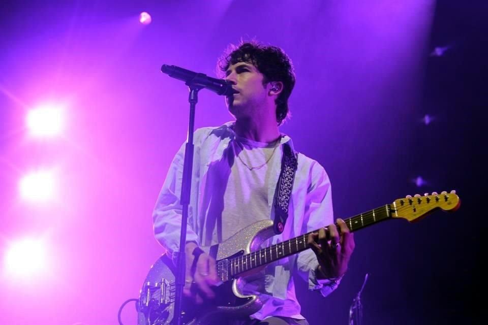 La banda estadounidense Wallows ofreció una velada épica a sus fans regios que acudieron a su concierto en el Showcenter Complex.